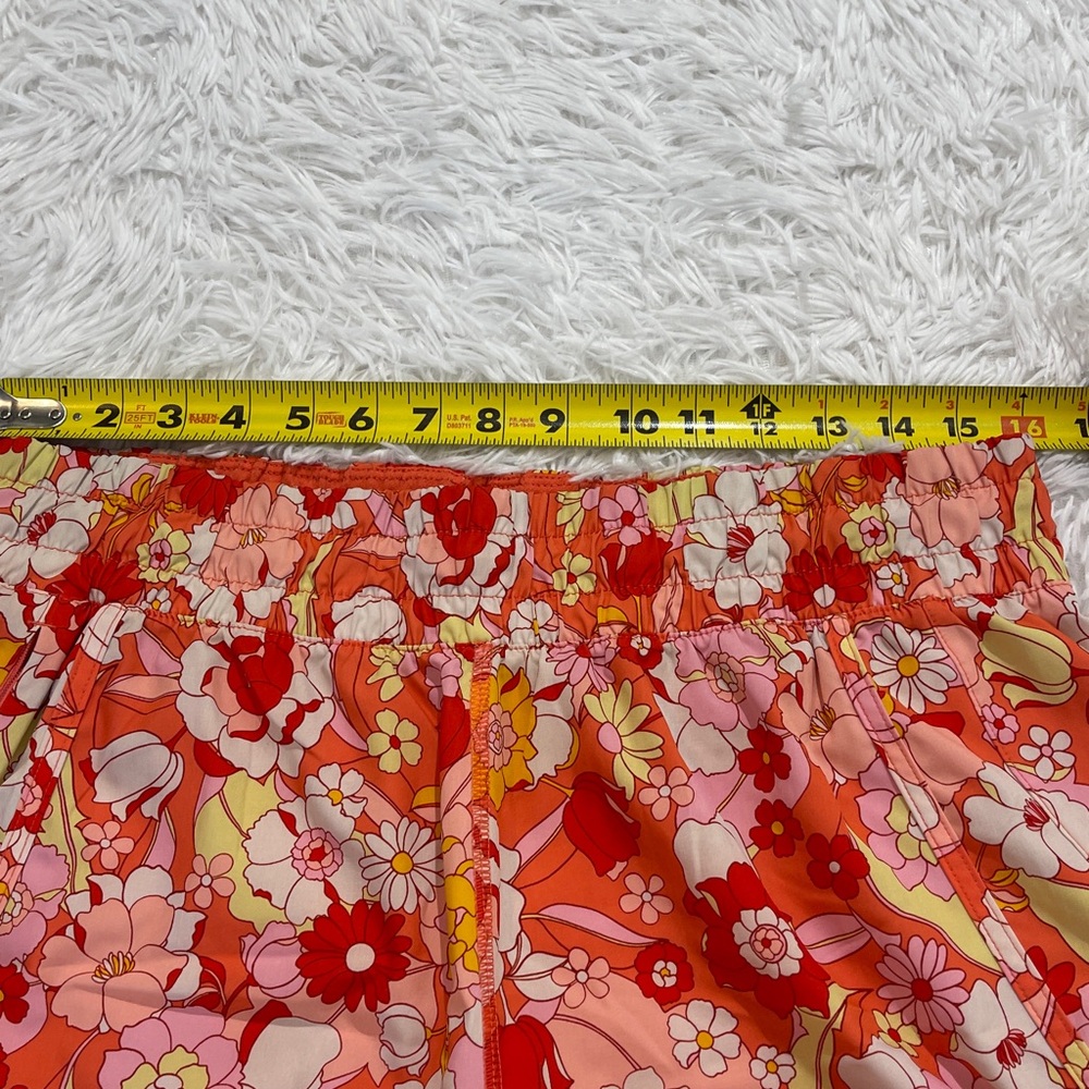 Avia Red Floral Women's Athletic Shorts SIZE L 12-14 BUILT IN UNDERPANTS - Picture 4 of 10